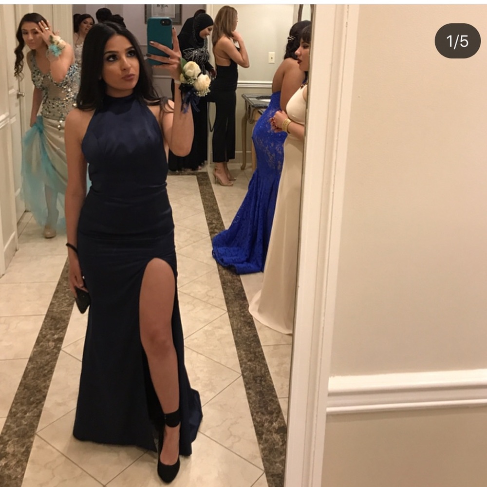 Simple navy blue silk dress. - Picture 4 of 4